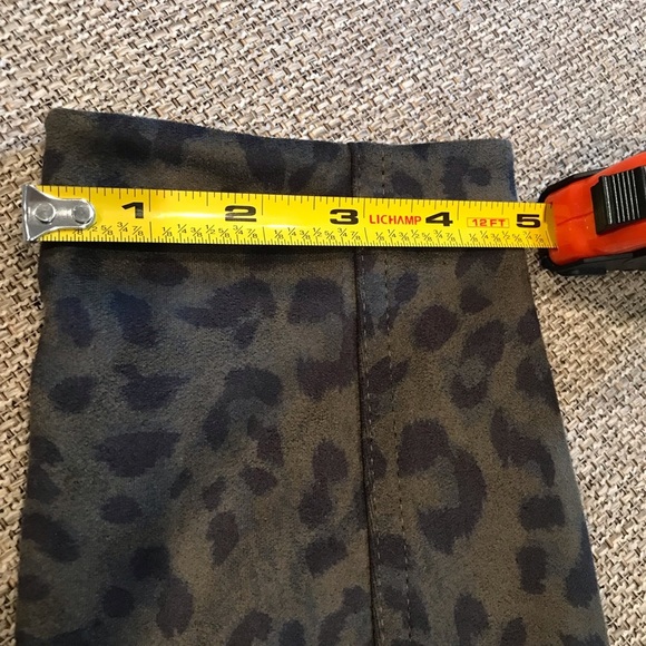 Wonderly Olive Leopard Pull On Faux Suede Ponte Pants - Picture 12 of 12